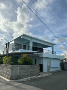 【外壁(修繕)防水塗装・内部バクレツ補修、天井張替工事】沖縄県北谷町　Y様邸